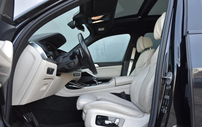 BMW X7 cena 399900 przebieg: 98700, rok produkcji 2020 z Jedwabne małe 121